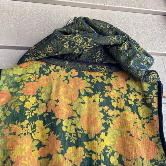 Myyou tunic vest zip up front embroidered flowers. Original with zip hood - Picture 9 of 10